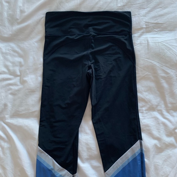 Adidas Wunderlust tights - Never worm!! Size small - Picture 3 of 3